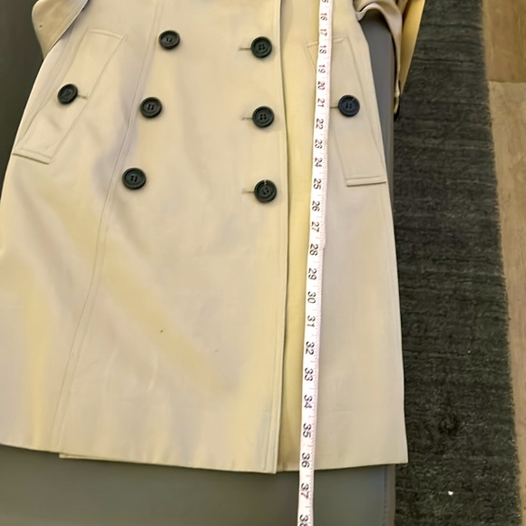 Authentic Burberry Chelsea Mid Length Trench - Picture 13 of 16